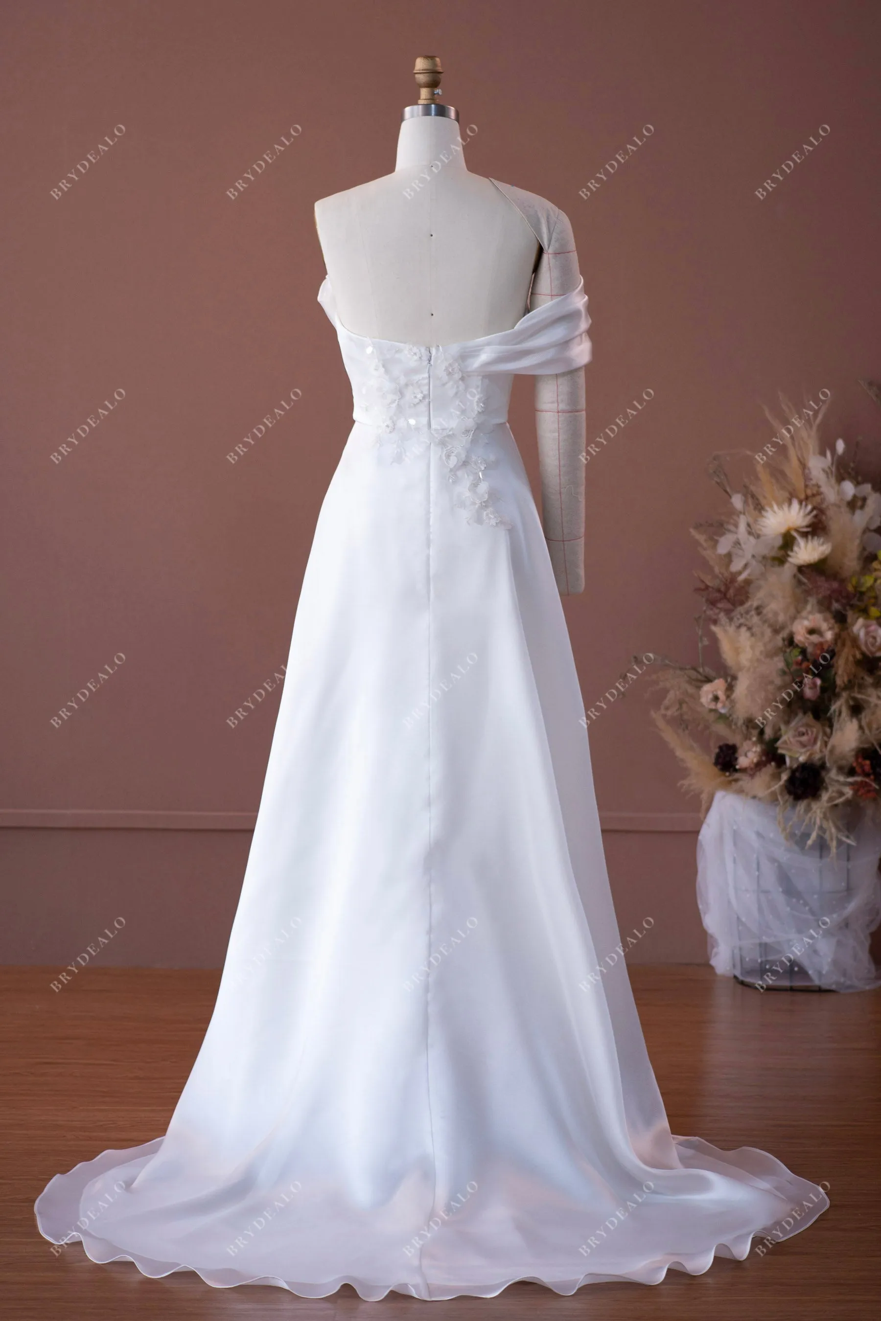 Asymmetrical Ruffled Neck One Sleeve Slit Organza Wedding Dress