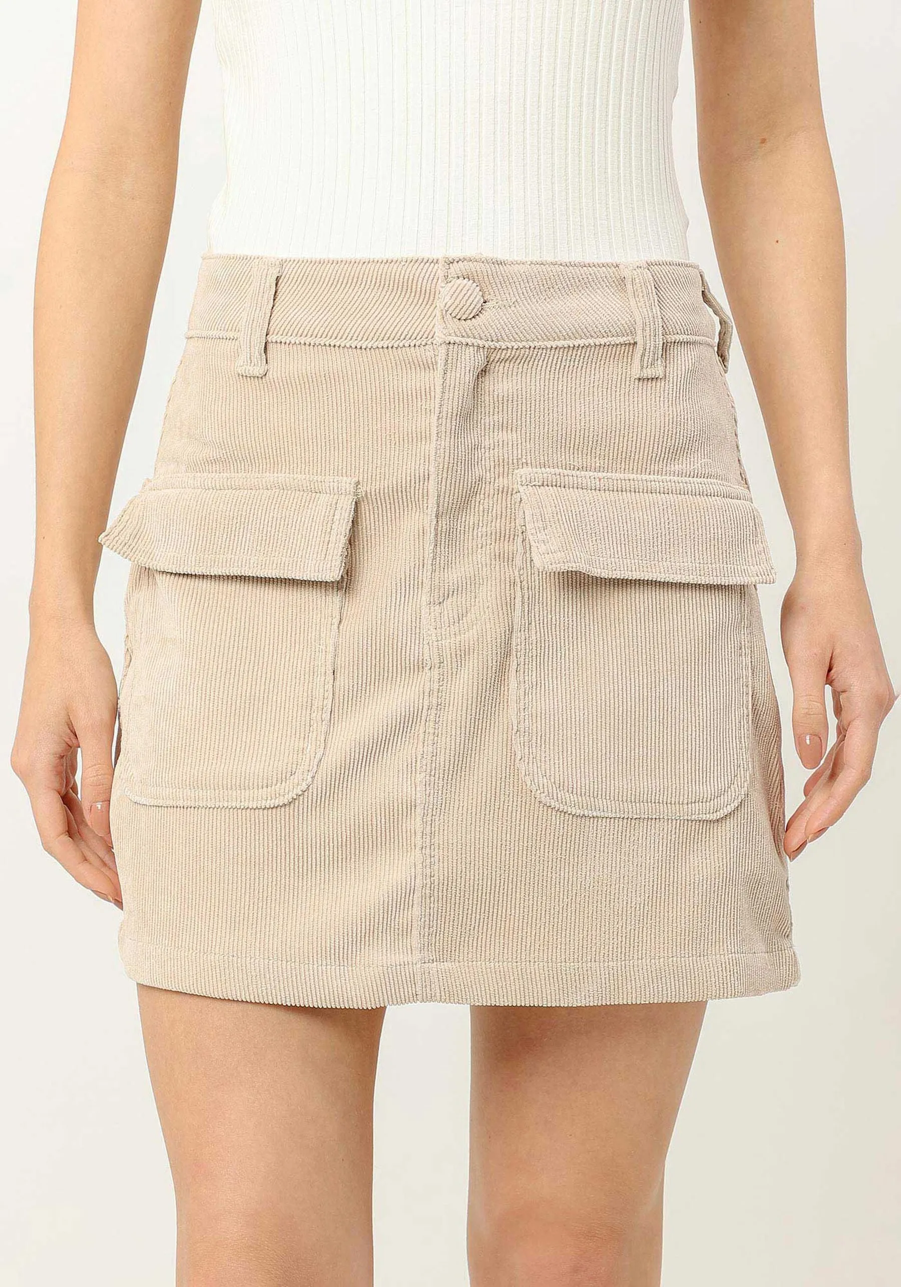 Short Velvet Skirt With Cargo Pocket