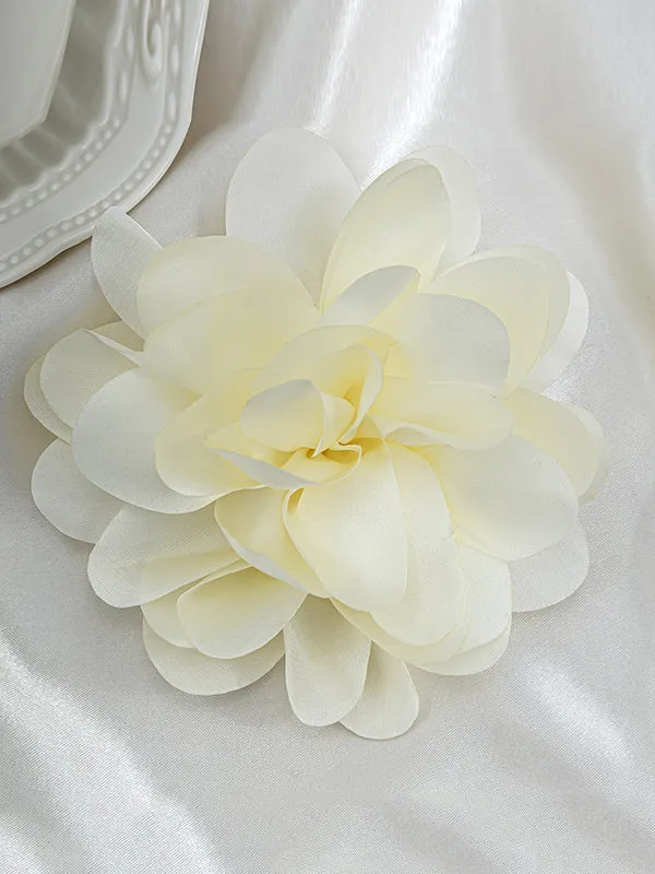 Three-Dimensional Flower Brooch Accessories